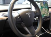 Tesla Siapkan Taksi Robot Tahun Depan