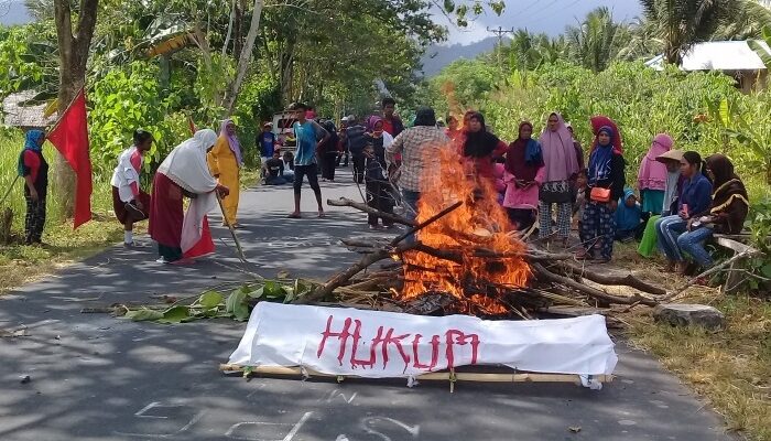 Tuding Hakim Berpihak,  SPG Blokade Jalan