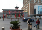 Dari Parit ke Xinjiang