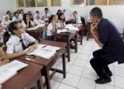 Kunci Sukses Pendidikan di Tangan Guru