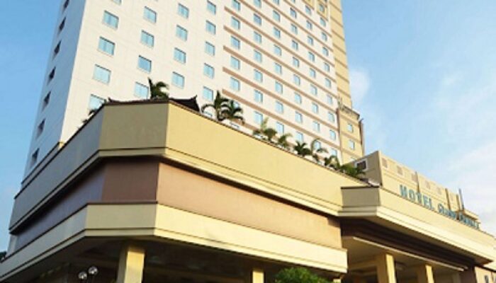 Corona Paksa Tutup 1.500 Hotel