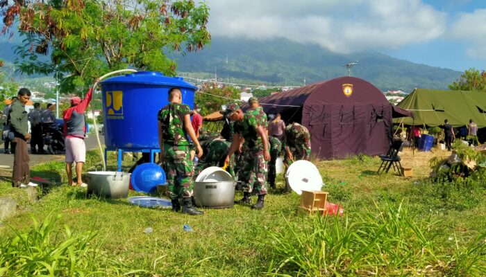 Dapur Lapangan TNI-Polri Sudah Salurkan 36.000 Makanan di Ternate