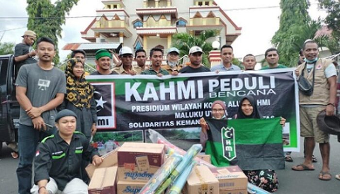 KAHMI-HMI Salurkan Bantuan Korban Banjir Galela dan Kao