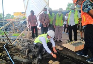 Pj Bupati Letakkan Batu Pertama Perpustakaan Daerah