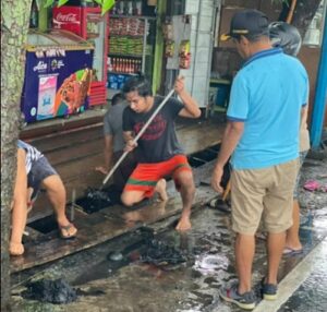 Dua Rumah Rusak, Banjir Dimana-mana