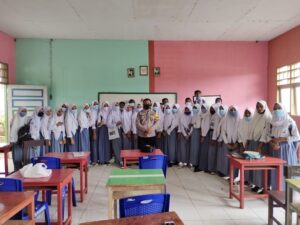 Babinkamtibmas Ajak Pelajar Hindari Pergaulan Bebas