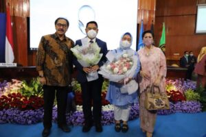 Hamim Pou Jadi Doktor Kemiskinan