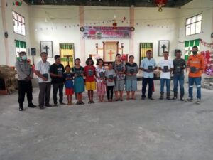 H Robert Salurkan Bantuan Alkitab