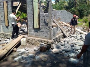 BREAKINGNEWS: Diguncang Gempa, Puluhan Rumah di Galbar Rusak Parah