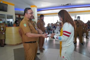 Pemkab Halut Sambut Atlet Kick Boxing