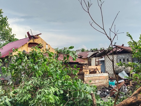 BREAKINGNEWS: Putting Beliung Hantam Kao Utara, Sejumlah Rumah di Desa Gamlaha Rusak