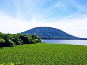 Eceng Gondok Danau Duma Sulit Diatasi