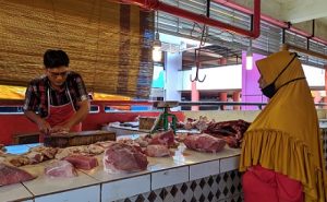 Pedagang Daging Sapi Minta Lapak