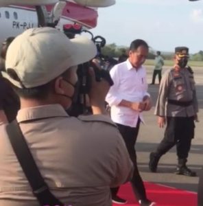 Jokowi Boyong 2 Menteri ke Malut