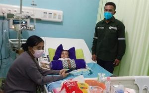 Haji Robert Ulurkan Tangan Untuk Bayi Penderita ‘Kombinasi’ Penyakit Asal Kao Utara