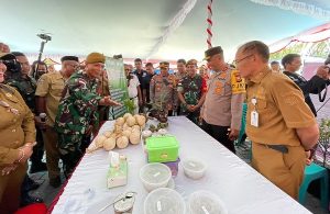 Kapolda Malut Kunjungi Stand UMKM, Satgas Yonarhanud 3/Yby Promosi Komoditi Bahan Dasar Buah Enau