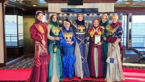 NHM Dukung Batik Lokal Malut Di Ajang Fashion Internasional