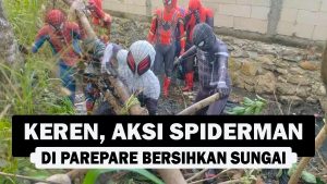 VIDEO : Keren, Aksi Spiderman di Parepare Bersihkan Sungai