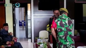 VIDEO : HUT Bhayangkara 77, Kodim 1508 Tobelo Beri Kejutan Untuk Polres Halut