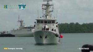 VIDEO : Terombang Ambing di Laut dengan Box Ikan, Nelayan asal Halsel Diselamatkan Kapal Militer Amerika