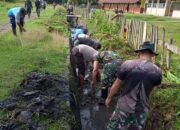 Cegah Banjir Hingga Wabah Penyakit, Koramil Malifut Bersama Warga Bersihkan Saluran Air