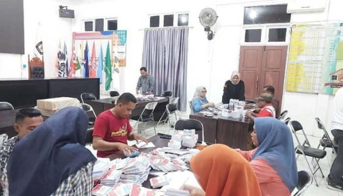 Bawaslu Halteng Awasi Sortir Surat Suara Pilkada 2024