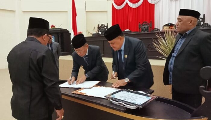 DPRD Sahkan APBD Halut 2025 Rp 1,1 T, Bupati Frans Apresiasi Semua Pihak