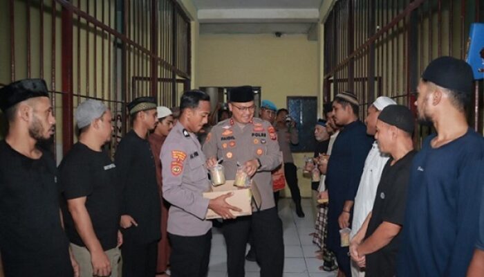 Kapolres Halut Berbagi Berkah Ramadhan Bersama Tahanan
