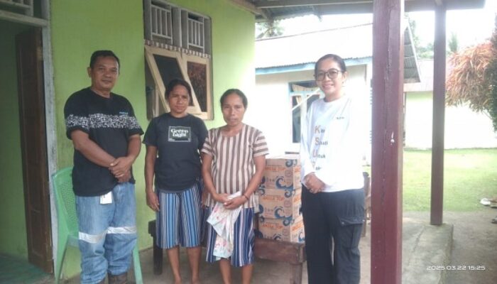 Tim KS-UR NHM Salurkan Bantuan kepada Keluarga Korban Banjir di Halmahera Utara