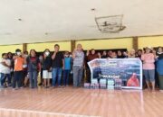 Presdir NHM Beri Bingkisan ke Petugas Kebersihan di Halut, Yudhihart: Terima Kasih Pak Haji Robert