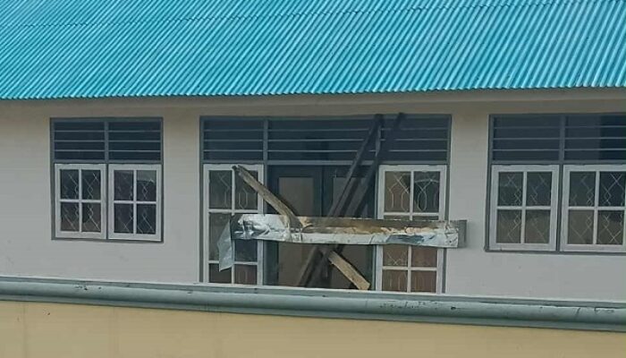 Warga Ngofakiaha Palang Kandes, Aib Kades Ikut Dibongkar