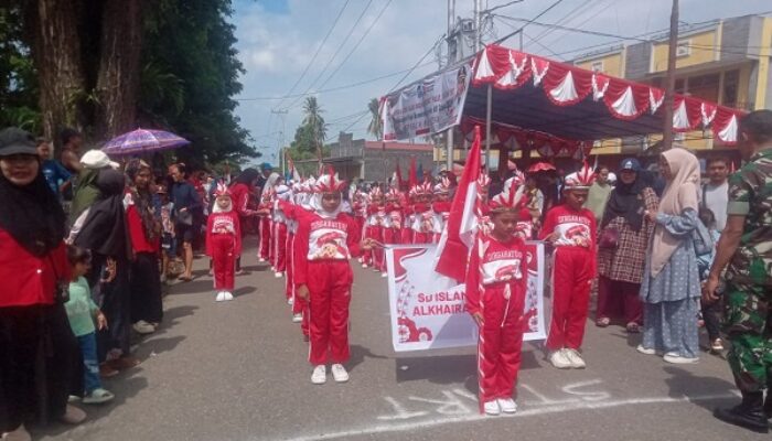 Semarak HUT RI ke-80, SD IT Alkhairaat Tobelo Ikut Lomba Gerak Jalan