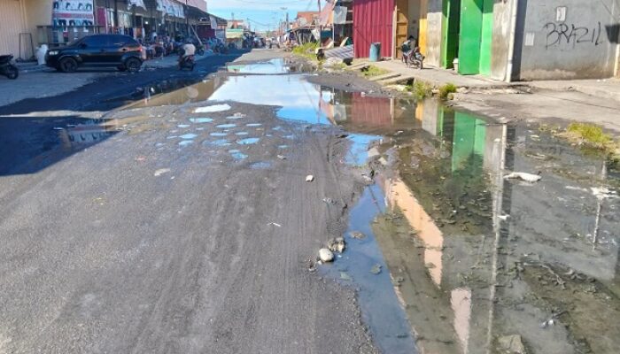 Warga Rawajaya Ancam Tutup Jalan, Kades Iksan: Mohon Bersabar, Sudah Diusulkan