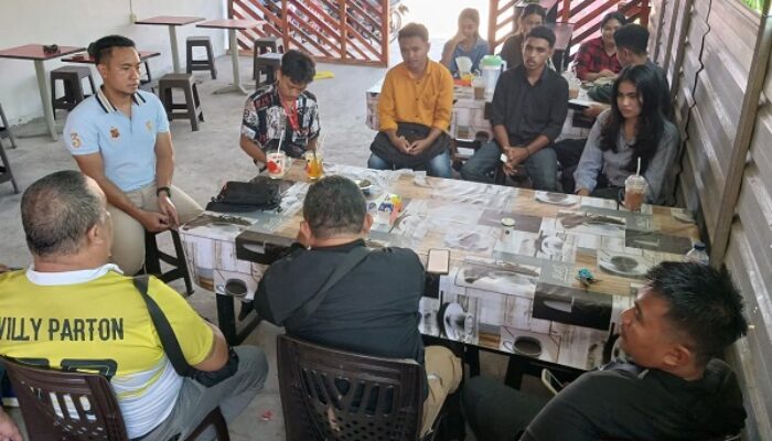 Bedah Peran Media, Mahasiswa Unhena Kuliah Lapangan Bersama PWI Halut