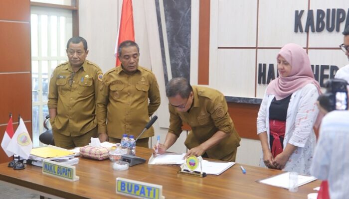 Pemda Halteng Teken MoU Hilirisasi Nikel, Bupati Ikram: Tambang Hadir Untuk Rakyat