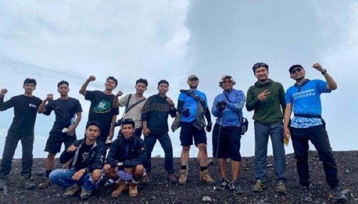 Sinergi Industri dan Akademisi, NHM Ajak Mahasiswa UNKHAIR Eksplorasi Geologi Gunung Gamalama