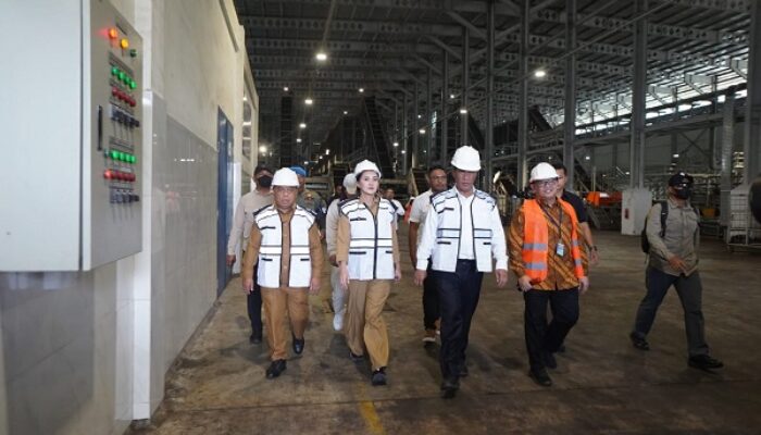 Kunker ke Halut, Mentan Andi Janji Kembangkan Kelapa Hingga Dorong PT NICO Naikan Harga