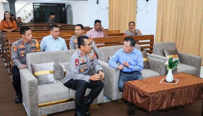 Kapolda Malut Kunjungan Silaturahmi ke Sejumlah Gereja di Ternate, Pastikan Natal Nyaman