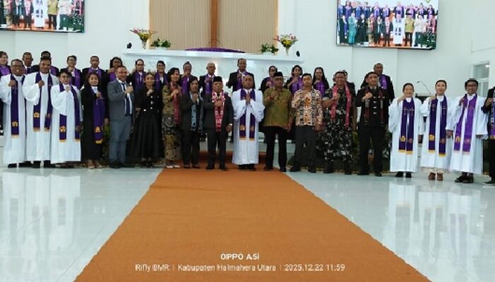 Haji Robert Tuntaskan Pembangunan Gedung Gereja Pusat GMIH, Bupati Halut: Beliau Tokoh Kemanusian