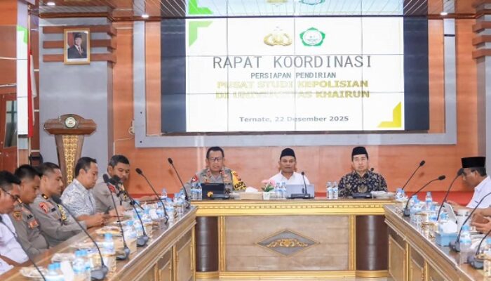 Persiapan Dirikan Pusat Studi Kepolisian, Kapolda Malut-Karobindiklat Polri Rakor Bersama Unkhair Ternate