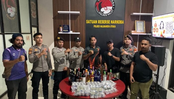 Operasi Pekat ke Toko, Polres Halut Amankan Ratusan Botol