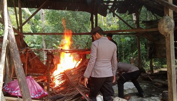 Polsek Gane Timur Temukan Lagi Poduksi Cap Tikus, Babuk Langsung Dimusnahkan